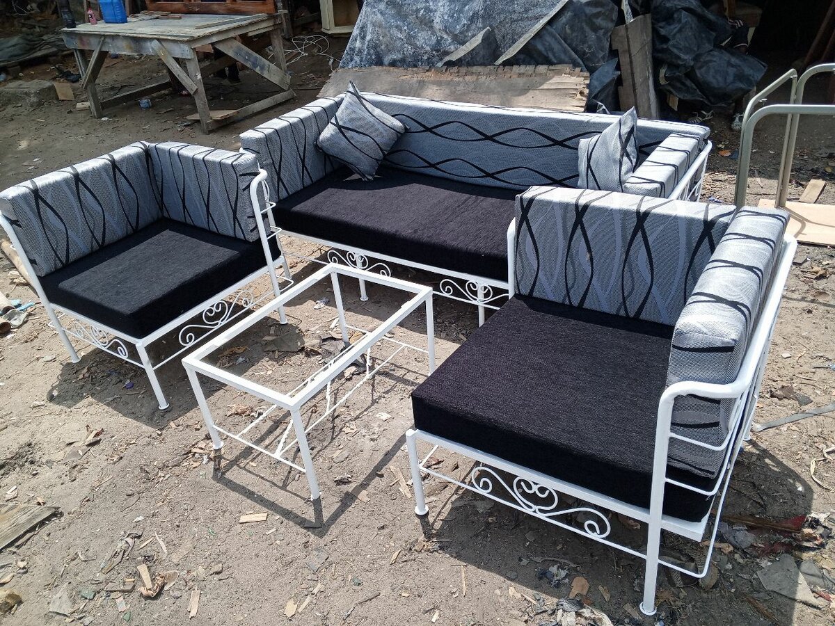 Fauteuil métallique