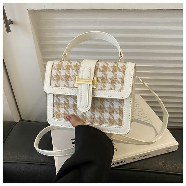 Stylish and fashionable women's bag