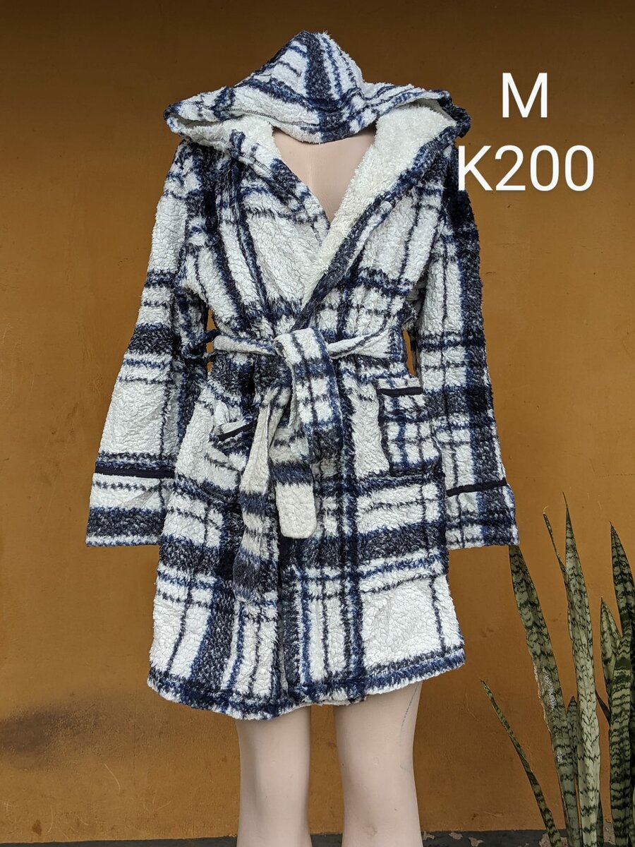 Women's Fleece Bathrobe with Hood white