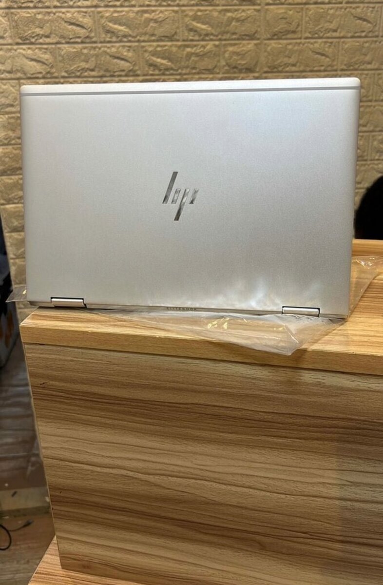 HP ELITEBOOK 830 G8 x360