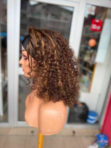 Perruque Bouclée avec Bandeau