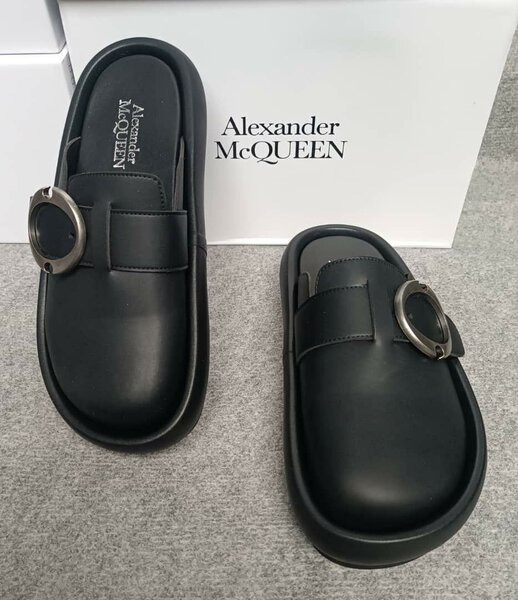 Alexander McQUEEN