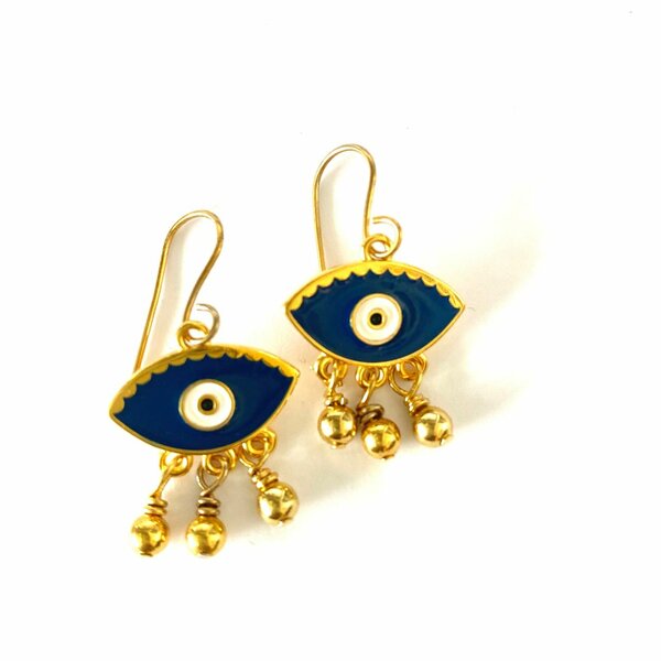 Artificial earrings