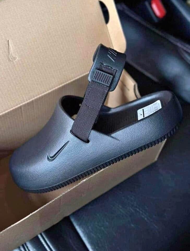Nike crocs