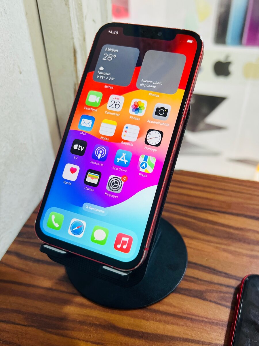 IPhone 12 64gb ( vendu ae reçu )