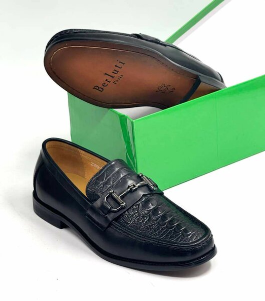 Solid Leather Formal Shoes