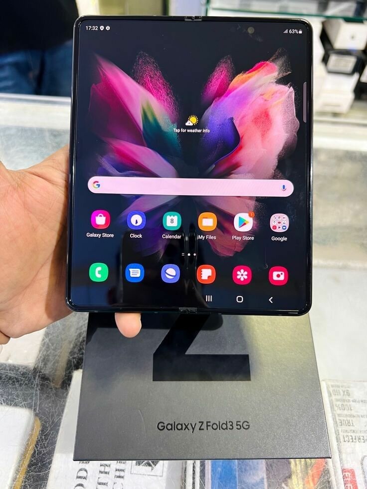 SAMSUNG GALAXY FOLDE 4 SCELLÉ 26GB