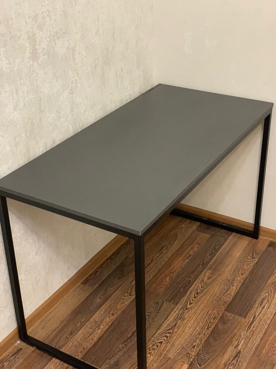 Стол игровой или офисный