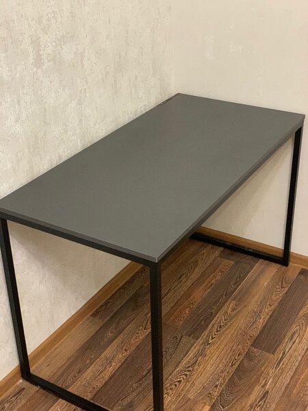 Стол игровой или офисный