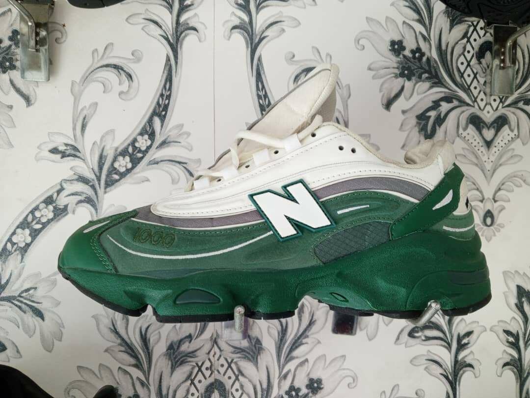 NEW BALANCE 1000
