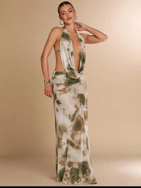 Robe longue dos nu évasée