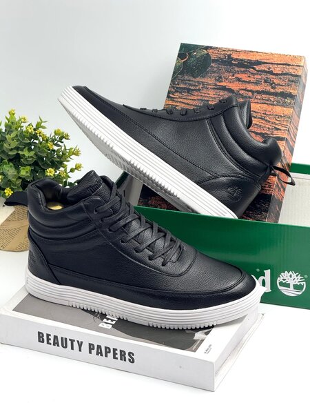 TIMBERLAND ALL BLACK