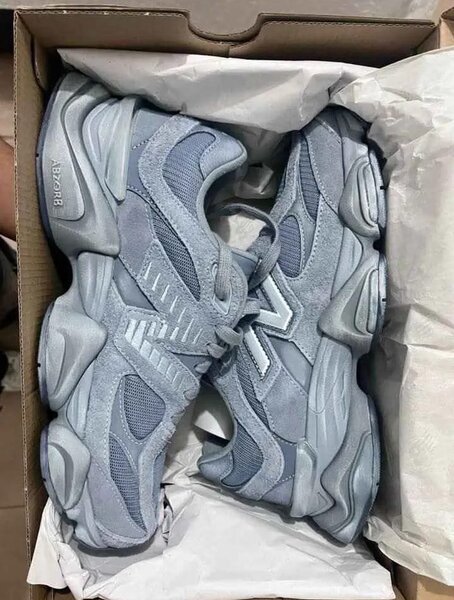 Chaussures Nike Air Max gris pour homme