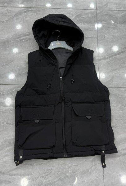 Gilet matelassé à capuche