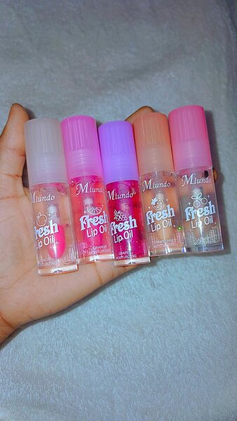 Huile à lèvres hydratante