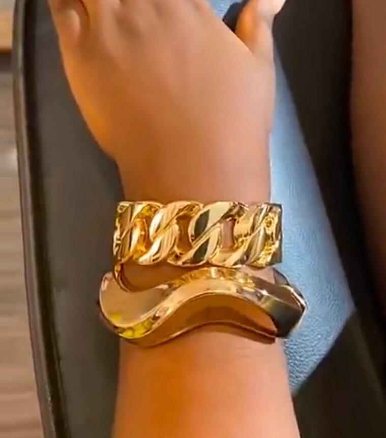 Watches, bracelets, necklaces, anklets, etc for both sex