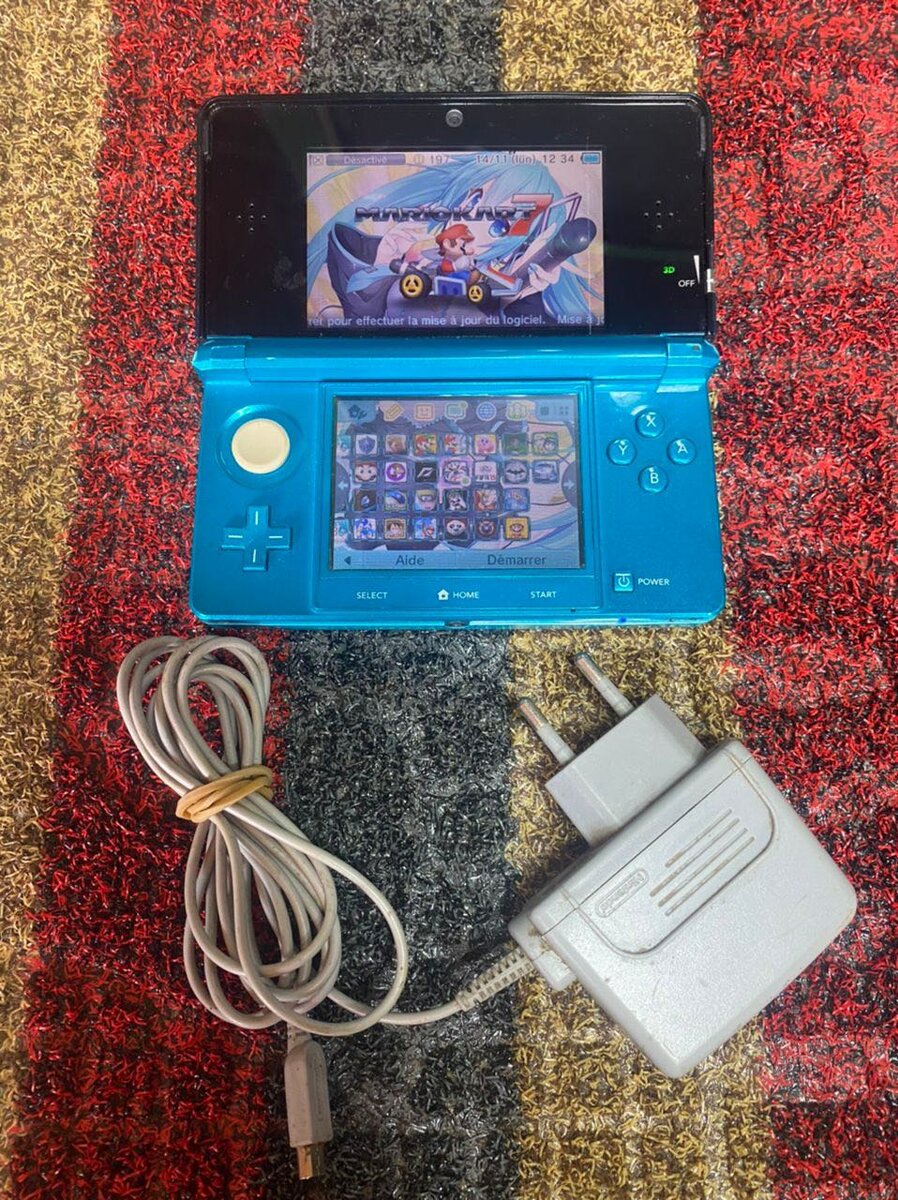 Nintendo 3DS +30 jeux et le chargeur