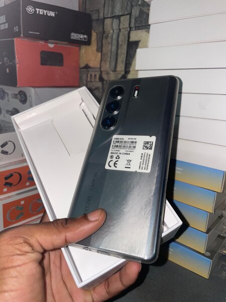 Smartphone Tecno Camon 40