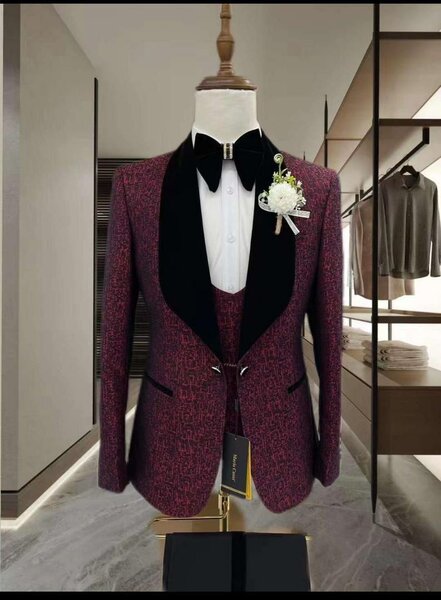 Costume élégant homme bordeaux