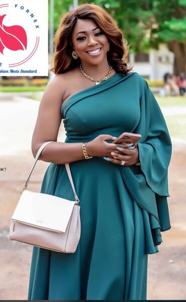 Robe élégante asymétrique