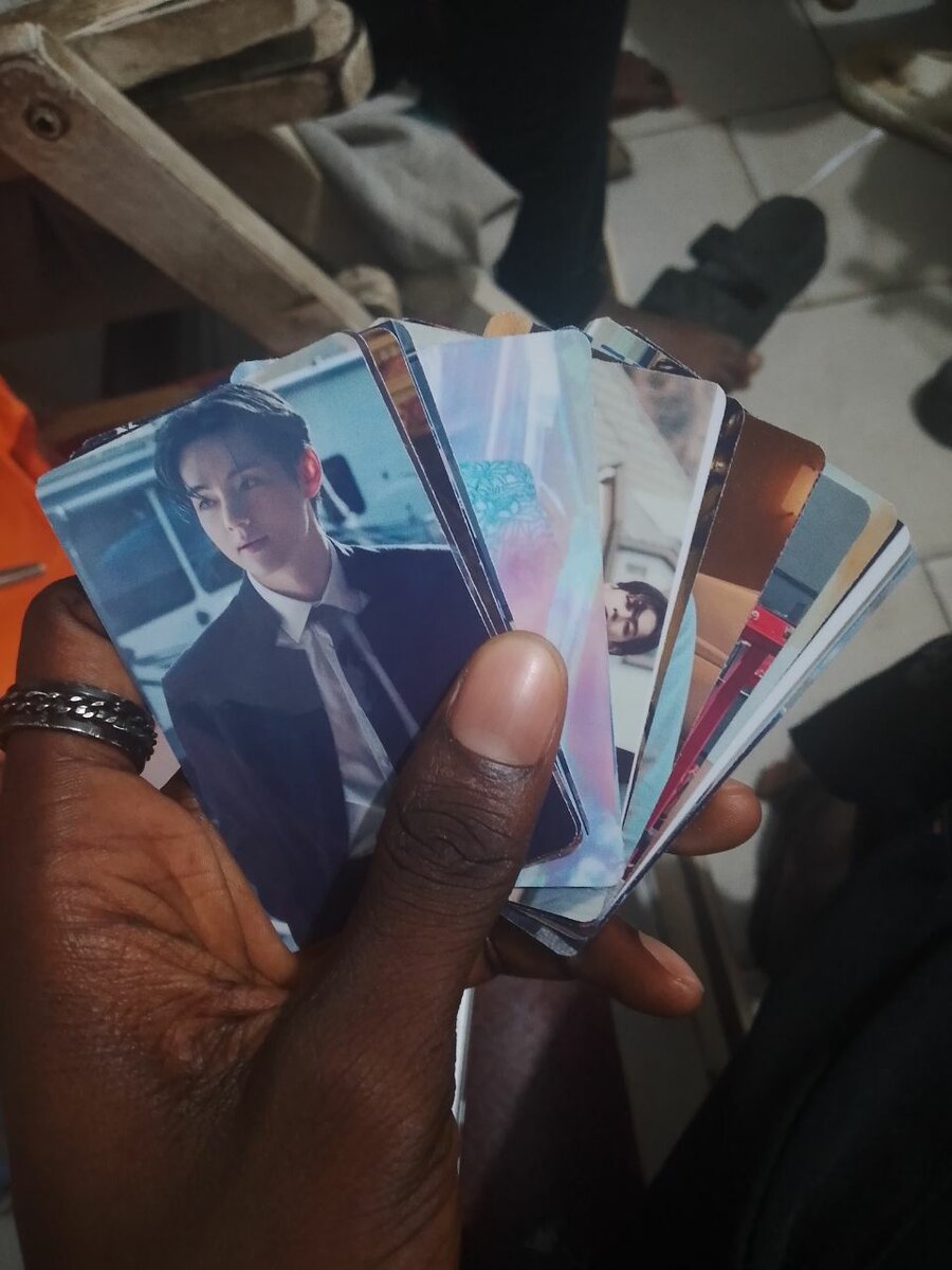 K-pop Idol Photo Cards