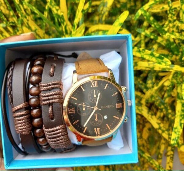Men's watch with bracelets