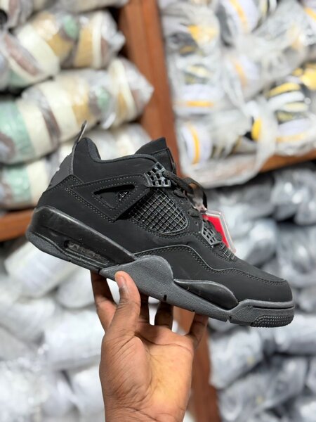 Sneakers noirs élégants homme