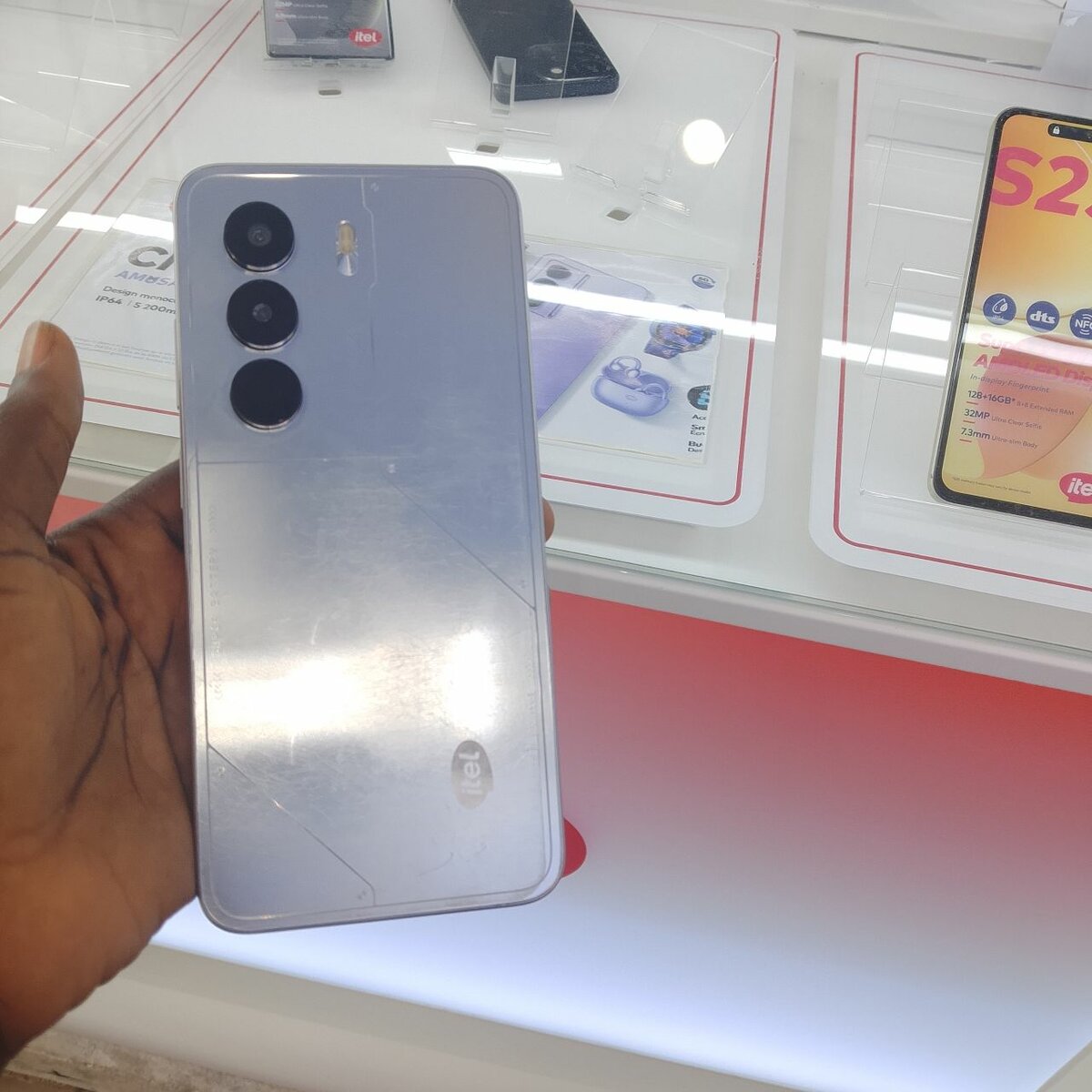 Smartphone Itel P70 6000mAh