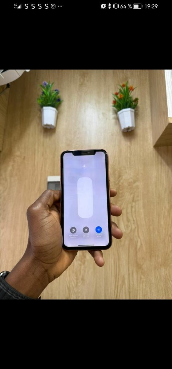 iPhone XR Rouge sans id