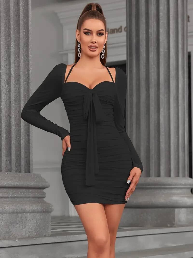 Robe moulante élégante manches longues