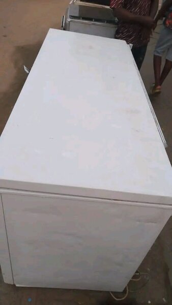 Congélateur coffre blanc