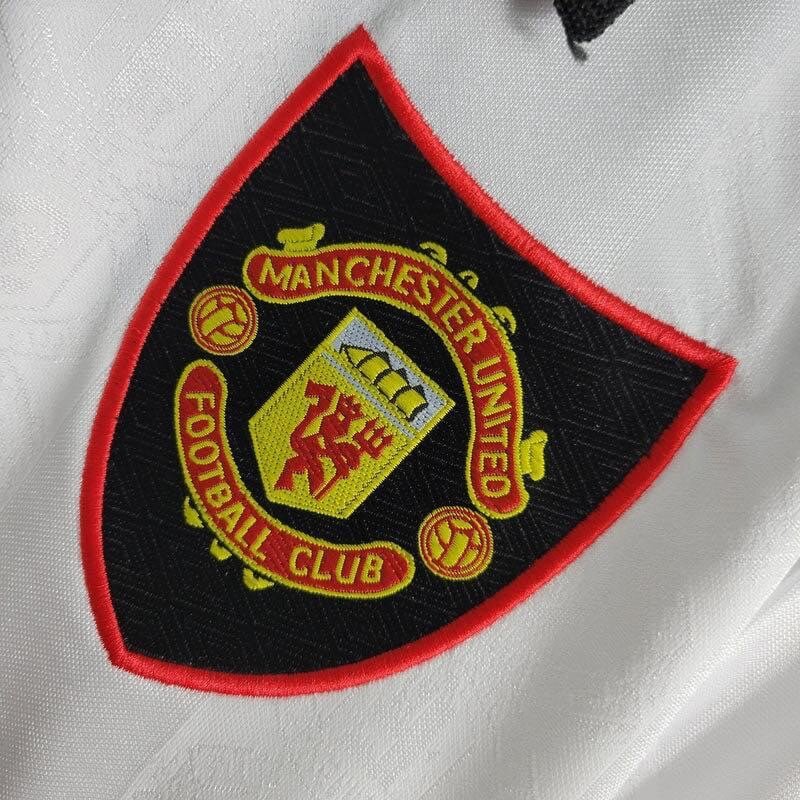 Maillot Retro Manchester United 1997-99 L'Élégance des Reds