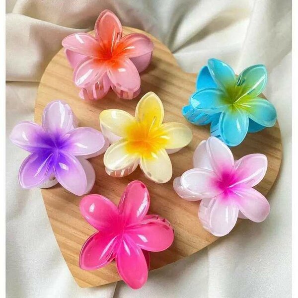 Clip foral et noeuf pour les cheveux