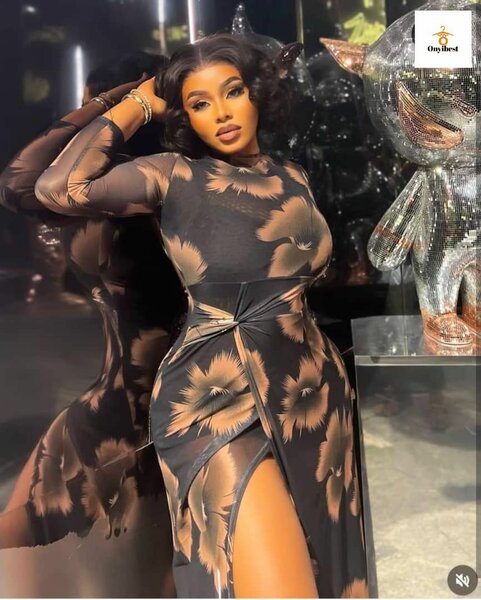 Robe élégante à manches longues