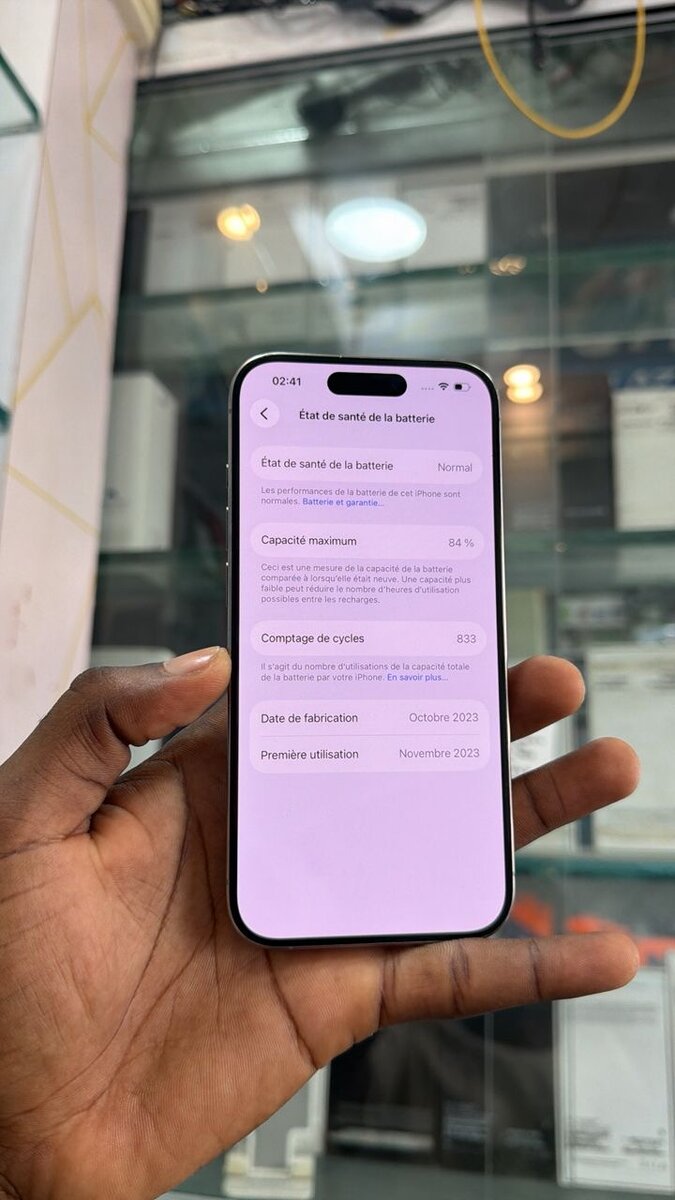 iPhone 15 pro 256giga disponib