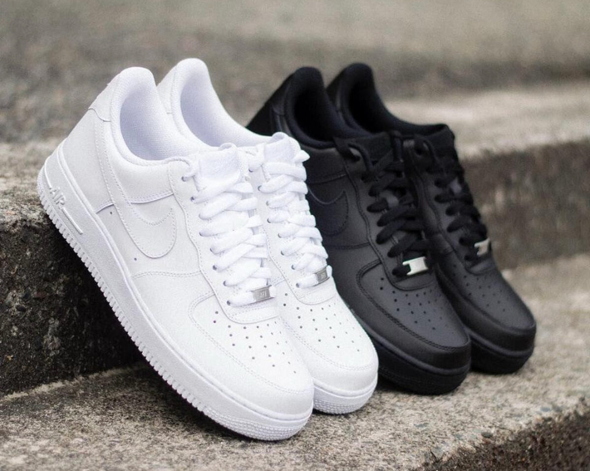 Baskets tendance blanches et noires