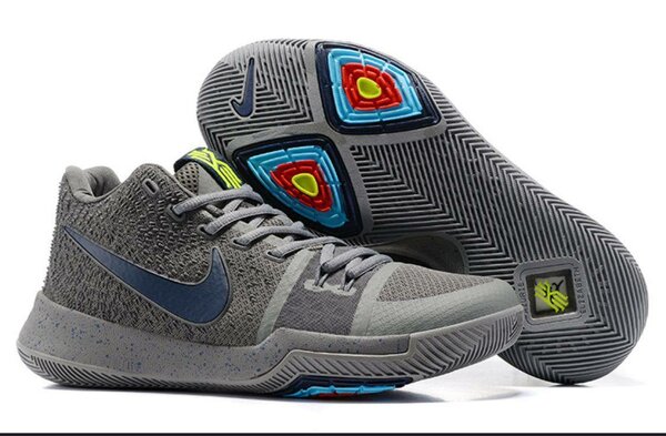 BASKETBALL KYRIE 3 GREY