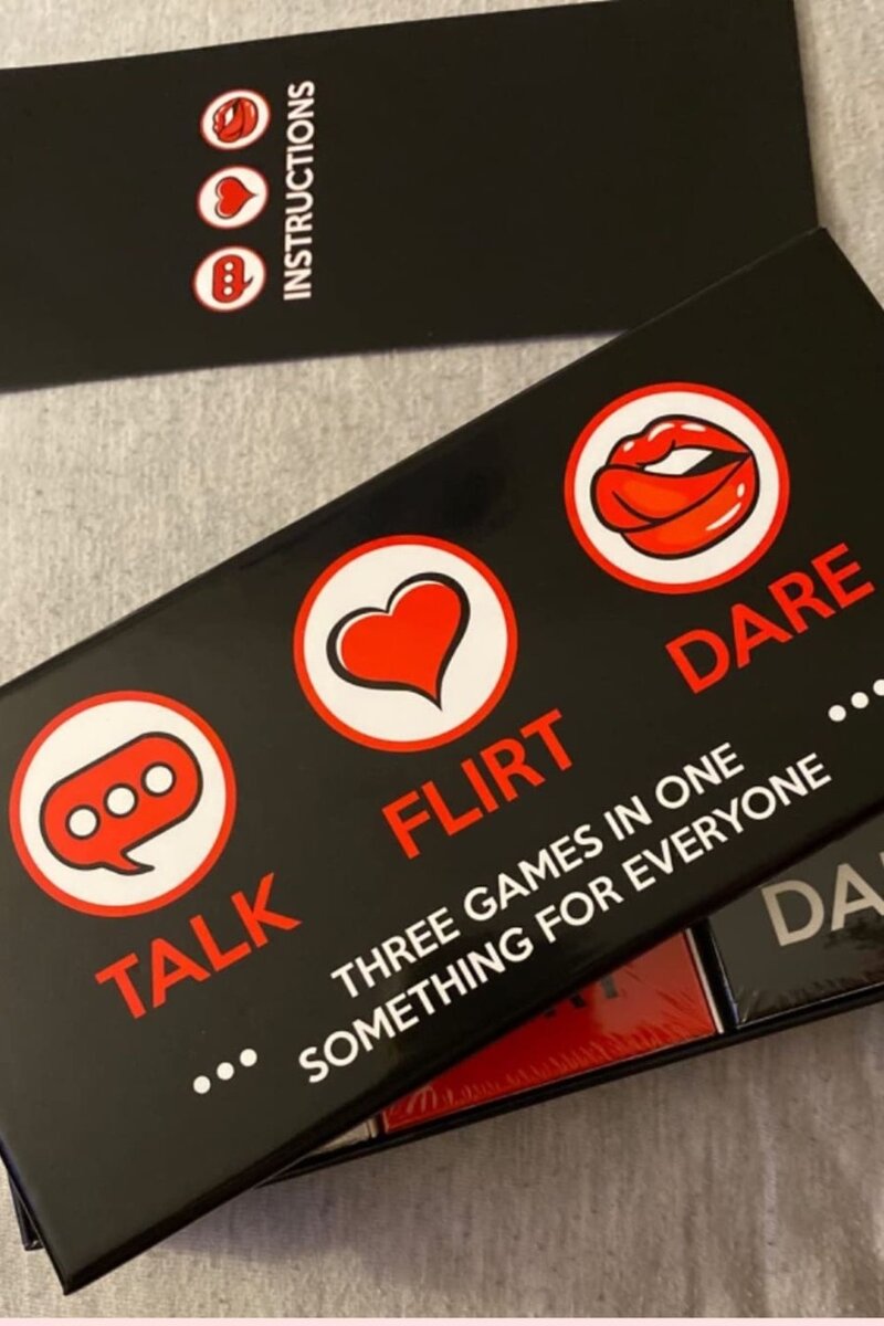 Talk,Flirt,Dare card game