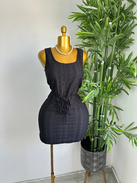 Robe Noire Élégante Dentelle