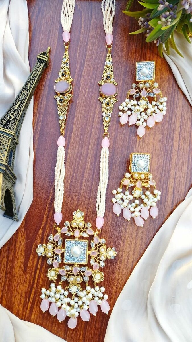 Ladies wedding set necklace and earrings