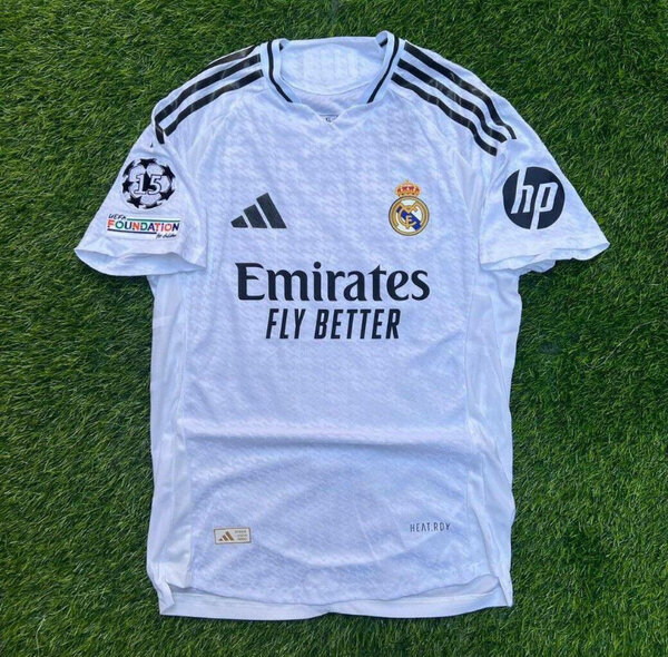 Maillots Real Madrid Officiels
