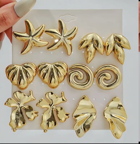 Ensemble de 10 broches en or