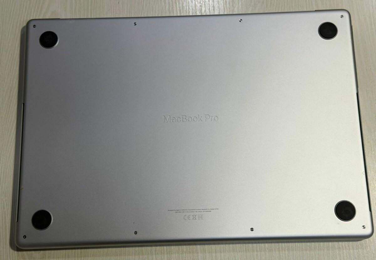 MacBook Pro M2 2023