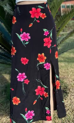 Fashionable very beautiful long skirt  size:M