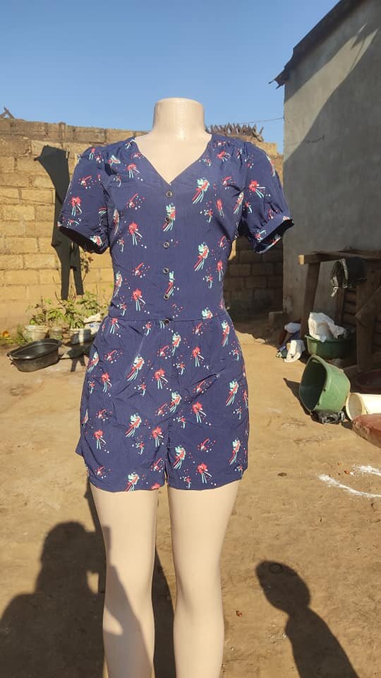 beaux vêtements pour femmes