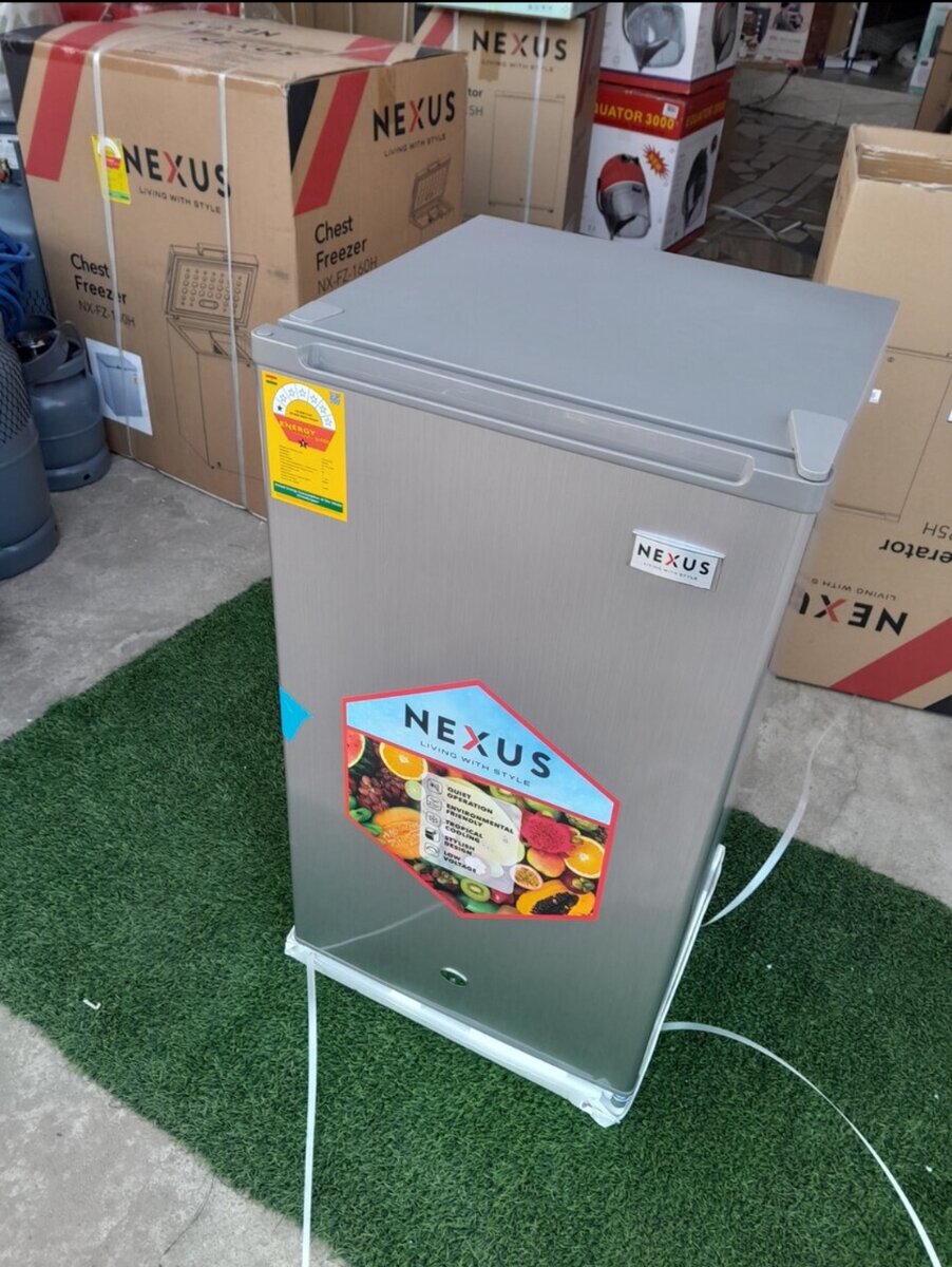 Nexus durable table top single door fridge 90 litres