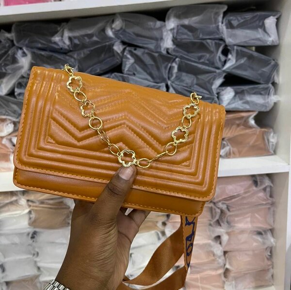 Beautiful and stylish women's shoulder bag