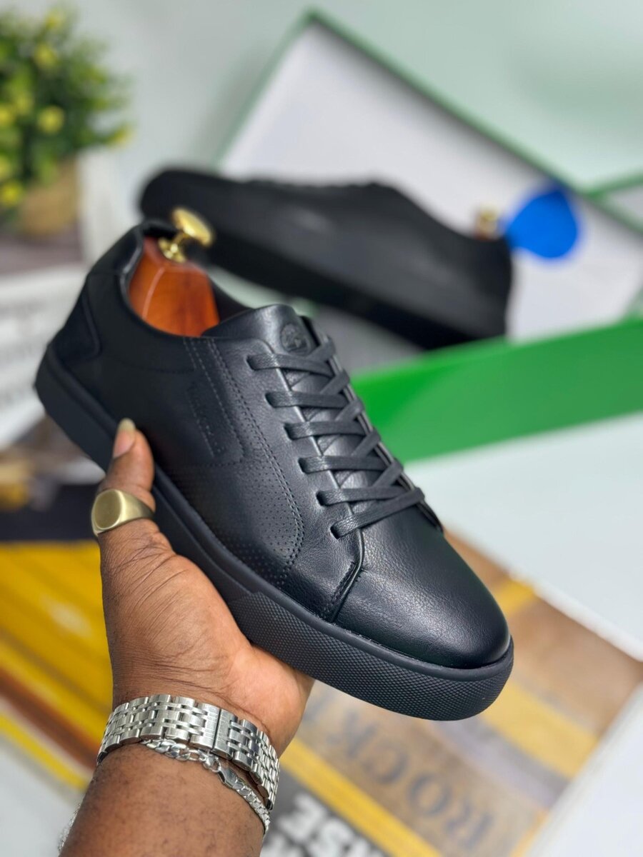 TIMBERLAND ALL BLACK