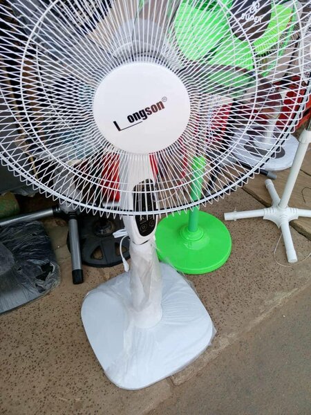 Ventilateur sur pied puissant