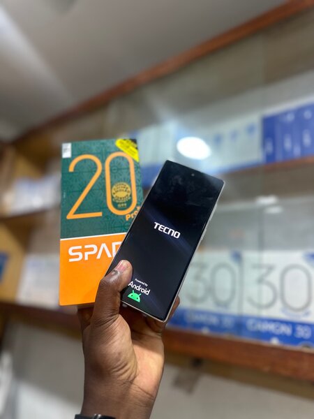 Tecno SPARK 20 Pro +
